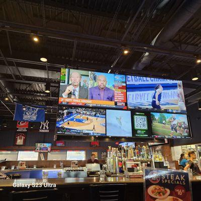 BAR area with TV'S