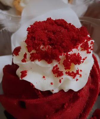 Red velvet Bundt cake