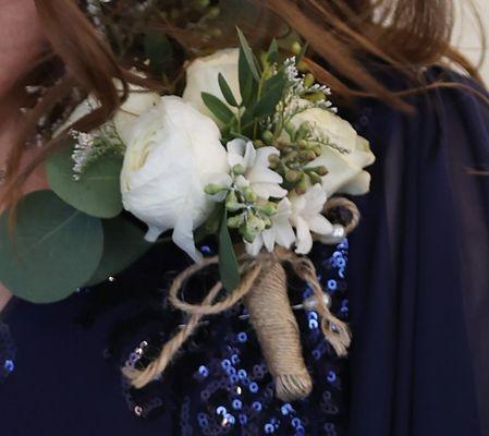 Boutonnieres for groomsmen and Parents