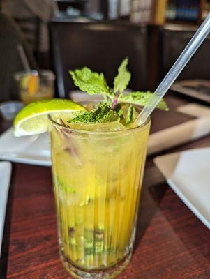 Passion fruit mojito