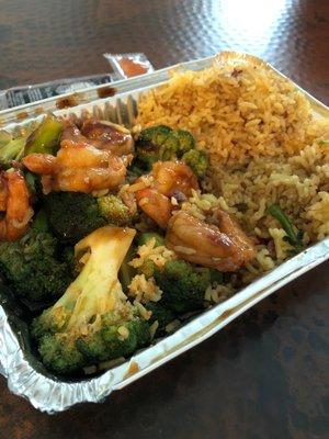 Shrimp with broccoli