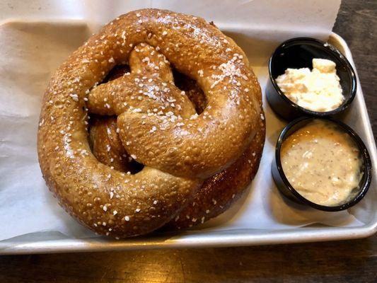 Hot Pretzels with Cheese and Mustard