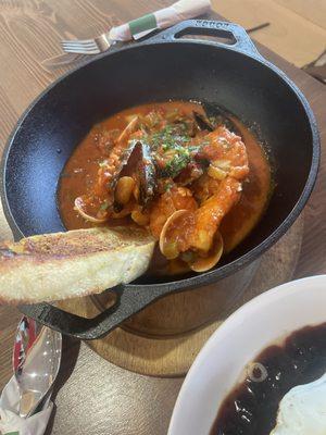 Seafood Cioppino