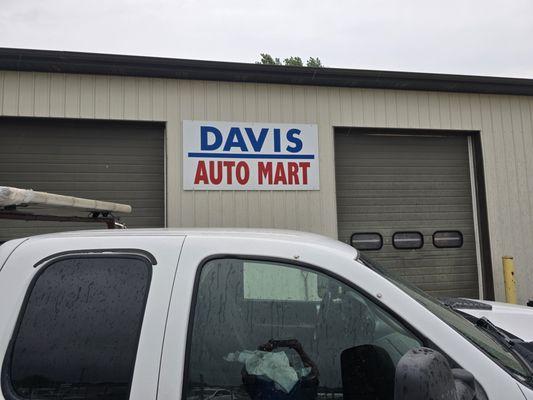 Davis Auto Mart