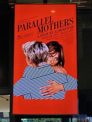 Parallel Mothers