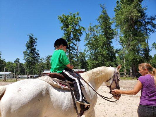 Took kids out for a ride,  they all had NO PREVIOUS HORSE EXPERIENCE,  the staff was AMAZING.  SUPER EXPERIENCE!