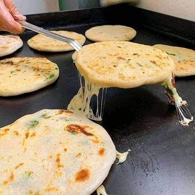 Pupusas de loroco