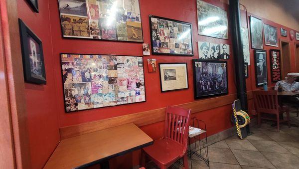 Only a couple 2 person tables, no outside seating either so more of a take home and eat your meal place.