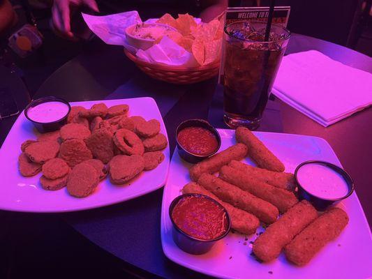 fried pickles, mozzarella sticks, spinach artichoke dip, coke