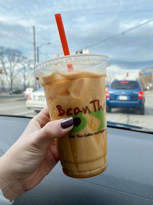 Iced caramel macchiato (20oz.)