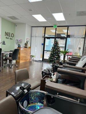 The salon is super clean!