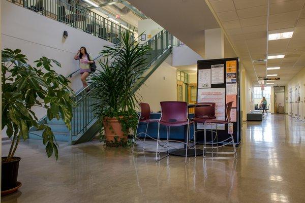 Common area in Building 3000 at the Rio Grande Campus