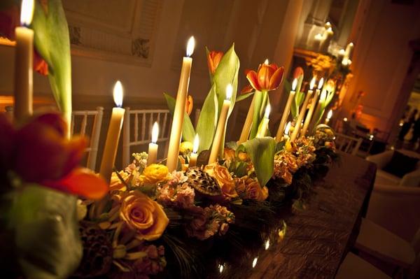 Table setting in ballroom designed by OffShoots, a branch of Feastivities