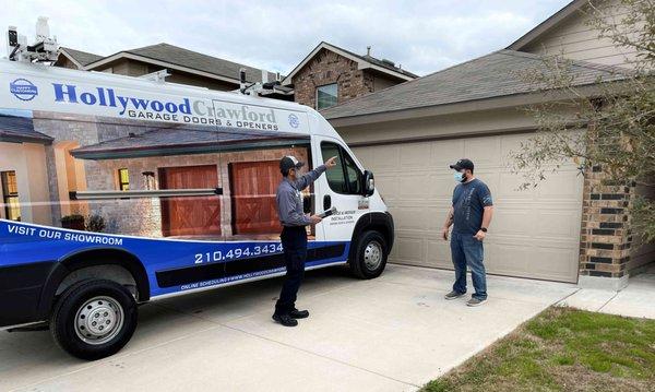 Hollywood-Crawford technician working with a client.