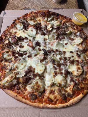 Cheeseburger pizza