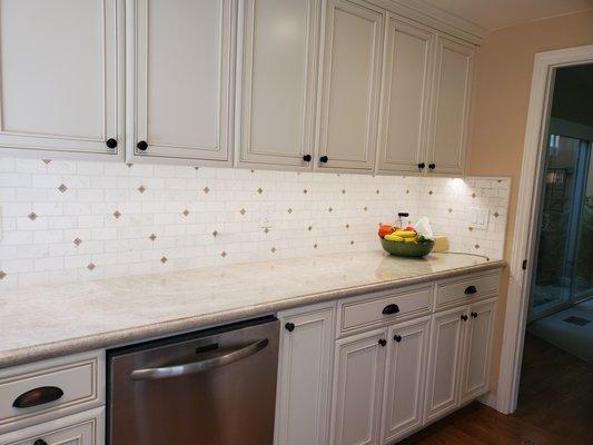 Kitchen - overhead and under cabinet lighting