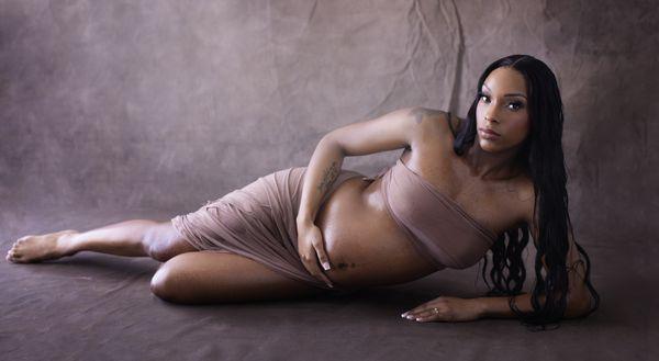 Maternity photographer