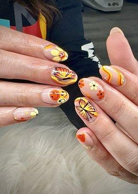 Solar nail with design