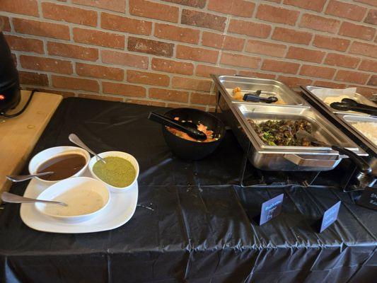 Appetizers and chutney