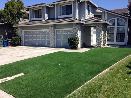 Serving artificial grass to all of San Diego and surrounding areas. Visit us on the web at http://www.globalsynturf.com.