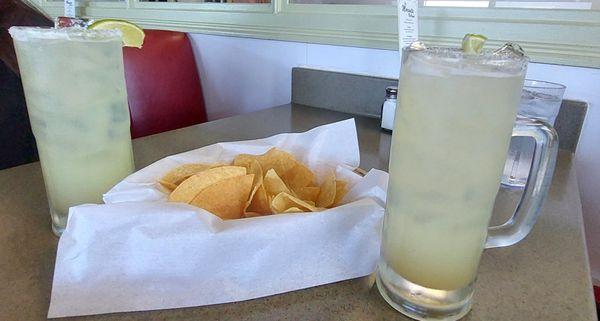 Our chips and margaritas. Crisp and nicely wet respectively.