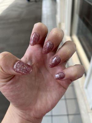 Glitter dip nails