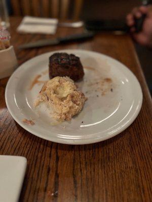 Filet mignon and garlic mashed potatoes