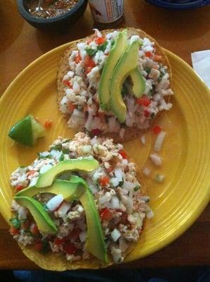 Tostada de pescado y tostada de camaron