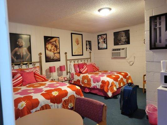 Marilyn room