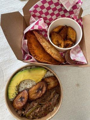 2 pastelillos, plantains, ropa vieja bowl