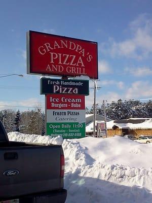 Grandpa's Pizza & Grill