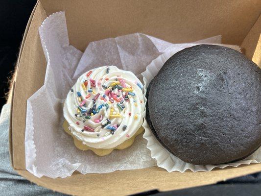 Whoopie Pie & Frosted cookie