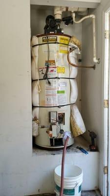 Bad power vent water heater 1 of 4