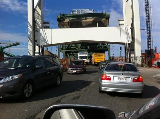 New Chelsea Street Bridge under construction.