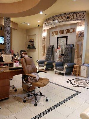 Nail studio