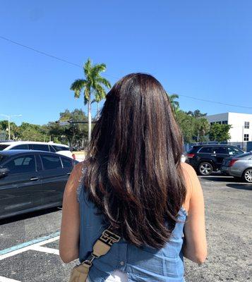 Beautiful cut , took care of my sun kissed lights & I am just happy