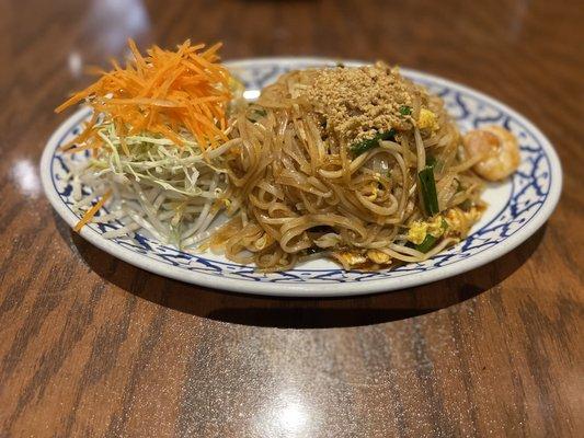 Pad Thai with shrimps, so good!