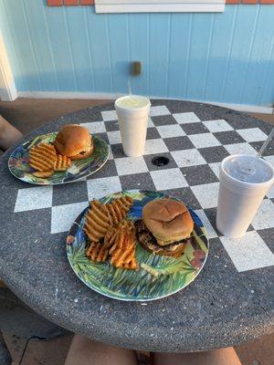 Kahuna's Burgers