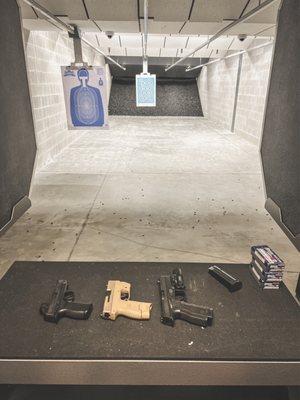 Sig Sauer P365 XL / FN Herstall FN503 / Steyr M9-A2 / Battleship Target