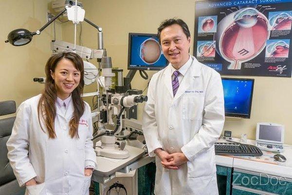 Dr. Robert Chu (right) and Dr. Dan Yin (left)