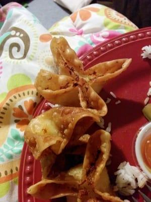 These are the crab rangoons, INEDIBLE, OLD OIL, BURNT, DIRTY NASTINESS