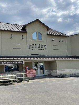 The front entrance to the meat market.