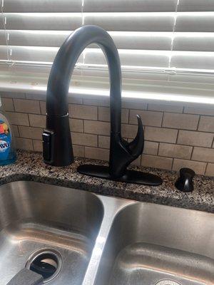 Kitchen sink faucet