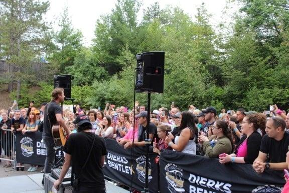 Dierks Bentley Pre-Show Performance http://www.cidentertainment.com/events/dierks-bentley-2015/