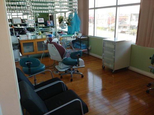 Oral hygiene area. Our hygienist Esther will take care of your  oral hygiene.