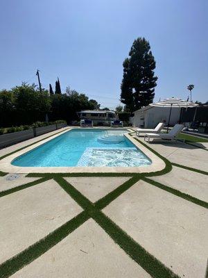 New jacuzzi and Baja shelf with stairs