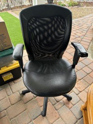 DESK CHAIR