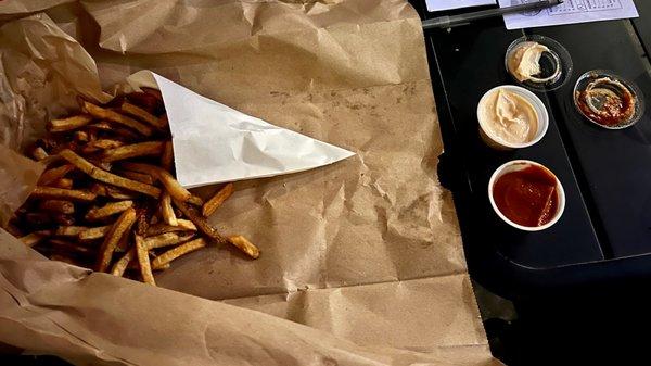 Big fries with 2 sauces (eaten at Remnant Brewing)