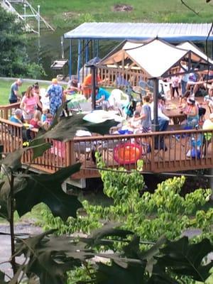 Family reunion - dinner on the deck !! Great fun