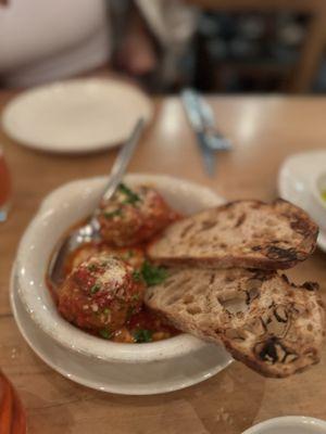 Meatballs in Spicy Marinara